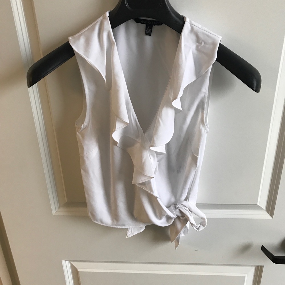 Very cute fitted top- Eva Longoria brand!